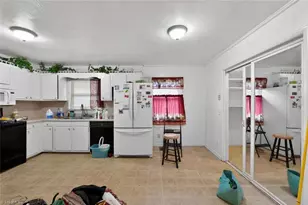 203 Gaylon St, Mount Airy, NC 27030 - Photo 5