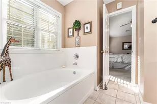 14 Montford Ct, Greensboro, NC 27455 - Photo 15