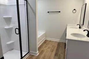 2906 York House Dr, Greensboro, NC 27407 - Photo 9