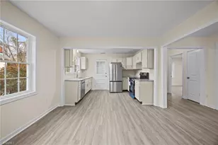 100 Carr St, Thomasville, NC 27360 - Photo 15