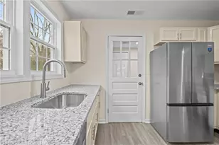 100 Carr St, Thomasville, NC 27360 - Photo 13