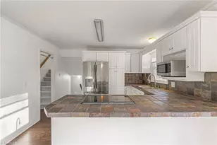 1029 Foxfire Rd, Kernersville, NC 27284 - Photo 5