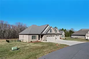 7010 Westfield Vlg Cir, Summerfield, NC 27358 - Photo 35