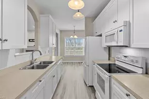 7707 Foxhaven Ct, Greensboro, NC 27455 - Photo 11