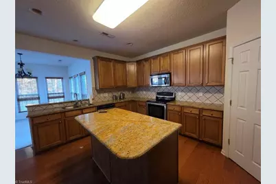 3821 Tonsley Place, High Point, NC 27265 - Photo 7