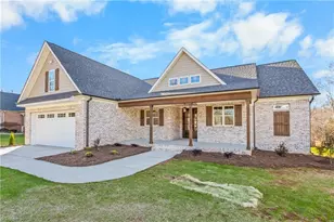 130 S Madera Dr, Mocksville, NC 27028 - Photo 3