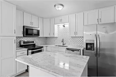 5739 Bramblegate Road #B, Greensboro, NC 27409 - Photo 11