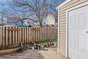 5739 Bramblegate Rd, Greensboro, NC 27409 - Photo 29