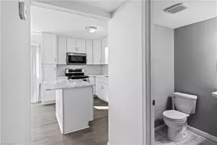 5739 Bramblegate Rd, Greensboro, NC 27409 - Photo 9