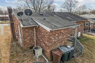 2214 Woodberry Dr, Greensboro, NC 27403 - Photo 37