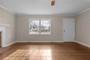 2214 Woodberry Dr, Greensboro, NC 27403 - Photo 13