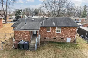 2214 Woodberry Dr, Greensboro, NC 27403 - Photo 35