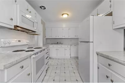 2214 Woodberry Drive, Greensboro, NC 27403 - Photo 5