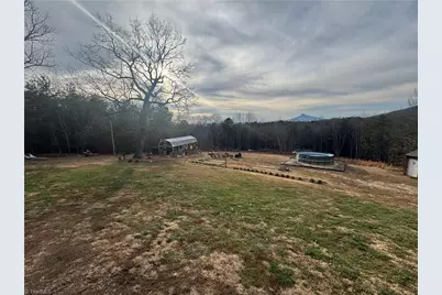 1040 Breezeway Drive, King, NC 27021 - Photo 9