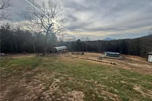 1040 Breezeway Dr, King, NC 27021 - Photo 9