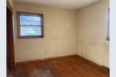 180 Cedar Lane, Reidsville, NC 27320 - Photo 5