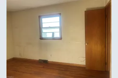 180 Cedar Lane, Reidsville, NC 27320 - Photo 7