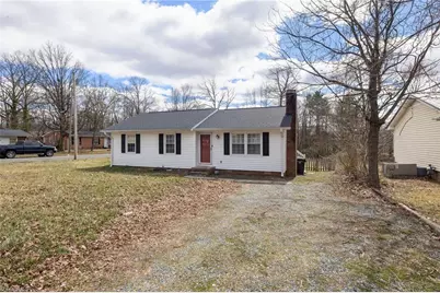 825 Parkwood Street, Burlington, NC 27215 - Photo 1
