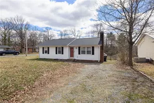 825 Parkwood St, Burlington, NC 27215 - Photo 1