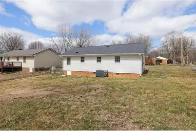 825 Parkwood Street, Burlington, NC 27215 - Photo 25