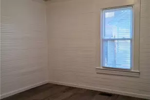 318 Woodlawn St, Thomasville, NC 27360 - Photo 9