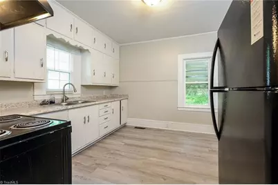 1504 Cloverdale Street, High Point, NC 27260 - Photo 7