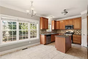 12 Pepperwood Cir, Greensboro, NC 27410 - Photo 7