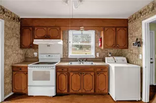 1203 Curtis St, Greensboro, NC 27406 - Photo 11