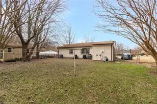 1203 Curtis St, Greensboro, NC 27406 - Photo 23