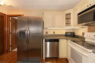 4204 Sunburst Dr, High Point, NC 27265 - Photo 17