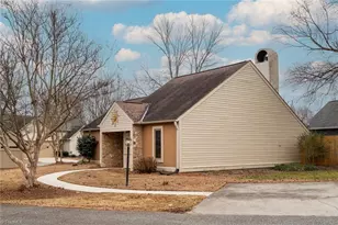 4204 Sunburst Dr, High Point, NC 27265 - Photo 3