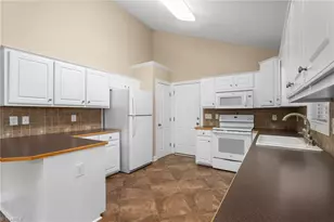 2106 Trail Five, Burlington, NC 27215 - Photo 15