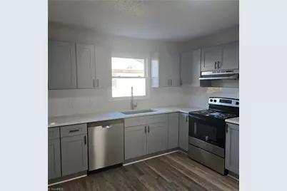 4218 Bramlet Place, Greensboro, NC 27407 - Photo 9