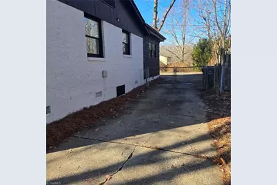 4218 Bramlet Place, Greensboro, NC 27407 - Photo 3