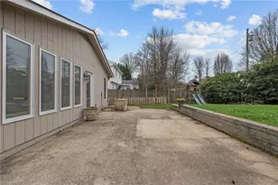 2009 Downing St, Greensboro, NC 27410 - Photo 37