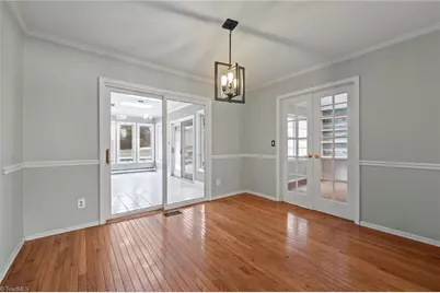 2009 Downing Street, Greensboro, NC 27410 - Photo 9