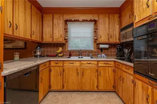 421 Dove Point, Lexington, NC 27295 - Photo 11