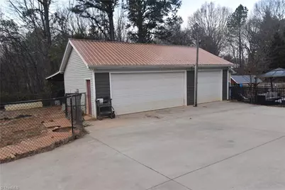 1413 Bancroft Street, Winston-Salem, NC 27127 - Photo 7