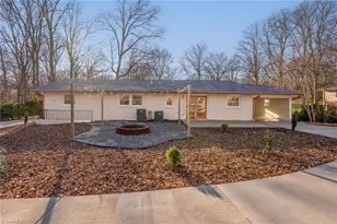 731 Quarterstaff Rd, Winston-Salem, NC 27104 - Photo 5