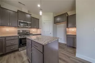1312 Dandridge Dr, Kernersville, NC 27284 - Photo 13