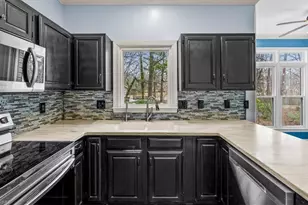 8 Knoll Brook Ct, Greensboro, NC 27407 - Photo 11