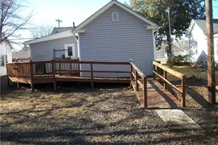 312 Bridge St, Eden, NC 27288 - Photo 5