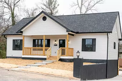 129 E Oakdale Street, Mount Airy, NC 27030 - Photo 5