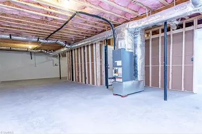 129 E Oakdale Street, Mount Airy, NC 27030 - Photo 25