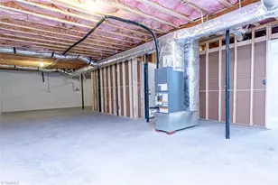 129 E Oakdale St, Mount Airy, NC 27030 - Photo 25