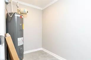 129 E Oakdale St, Mount Airy, NC 27030 - Photo 27