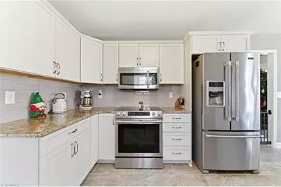 7640 Abington Drive, Kernersville, NC 27284 - Photo 7