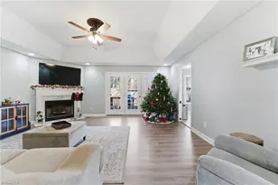 7640 Abington Dr, Kernersville, NC 27284 - Photo 3