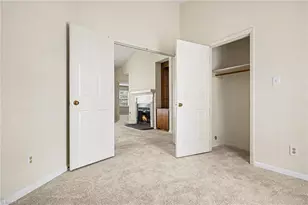 1201 Deptford Ct, Raleigh, NC 27609 - Photo 9