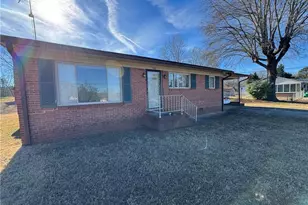 601 Meadowbrook Dr, King, NC 27021 - Photo 3